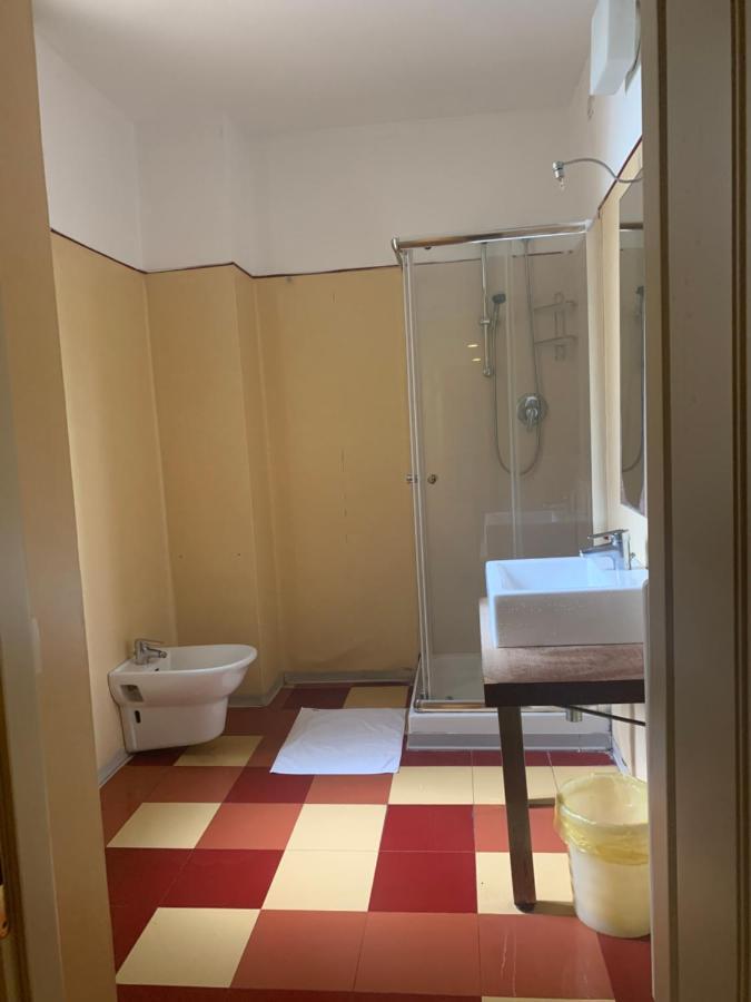 Leon Doro Hotel Parma Luaran gambar
