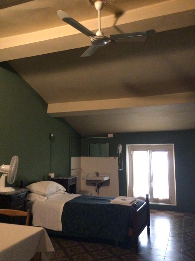 Leon Doro Hotel Parma Luaran gambar